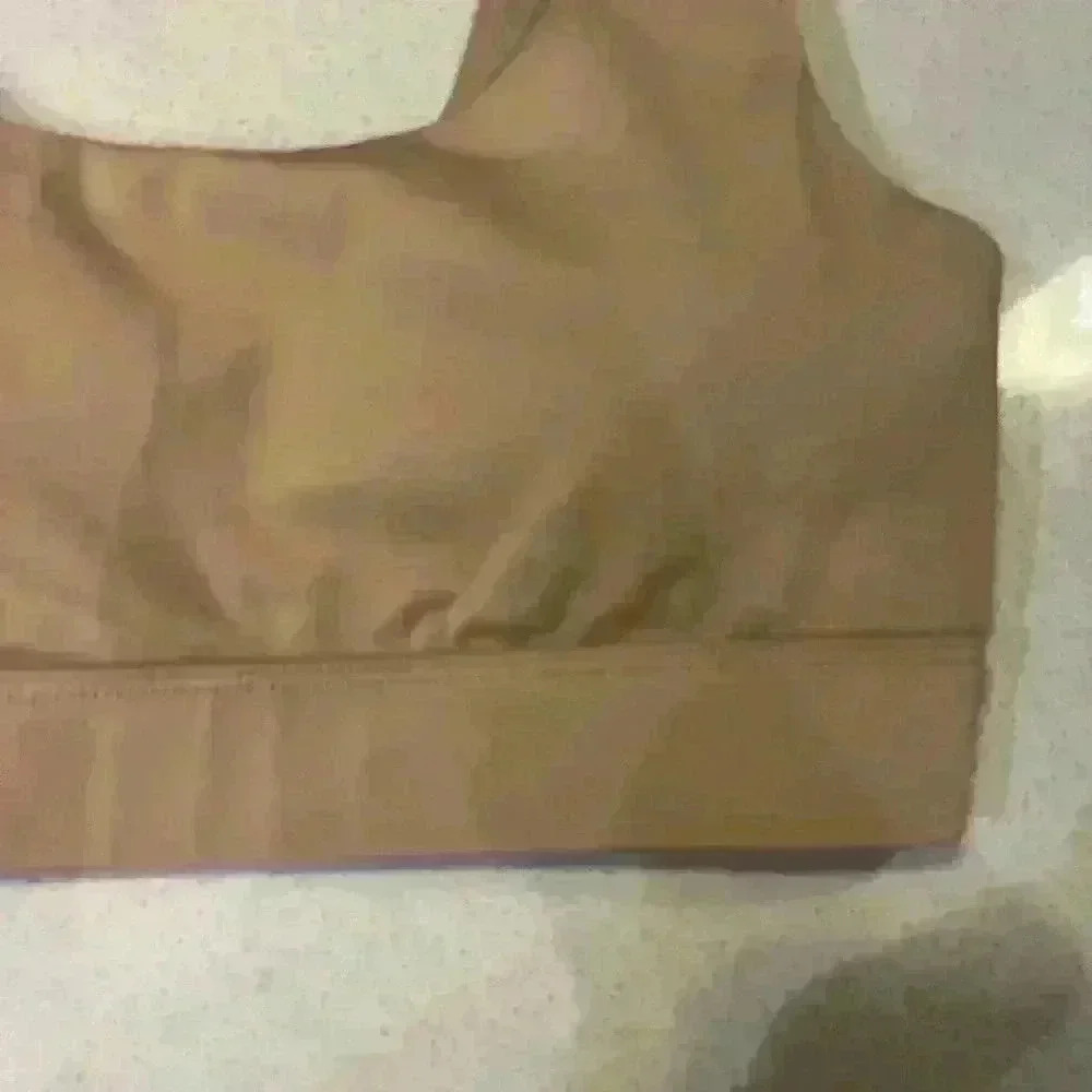 Ptula faith, sports bra - Picture 4 of 4